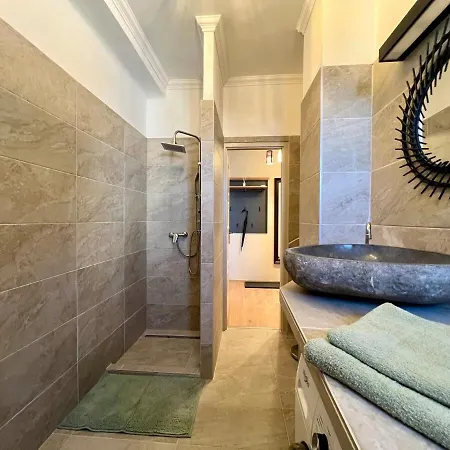 Centre Gambrinus Flat * Debrecen